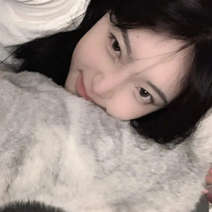 背鸭子的男孩
